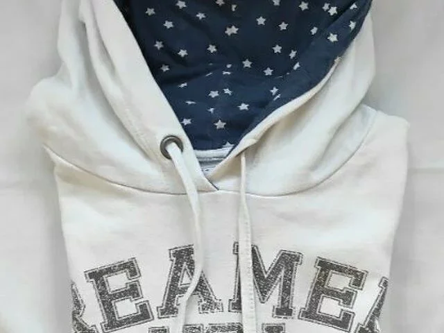 Sudadera blanca chica. Marca Inside